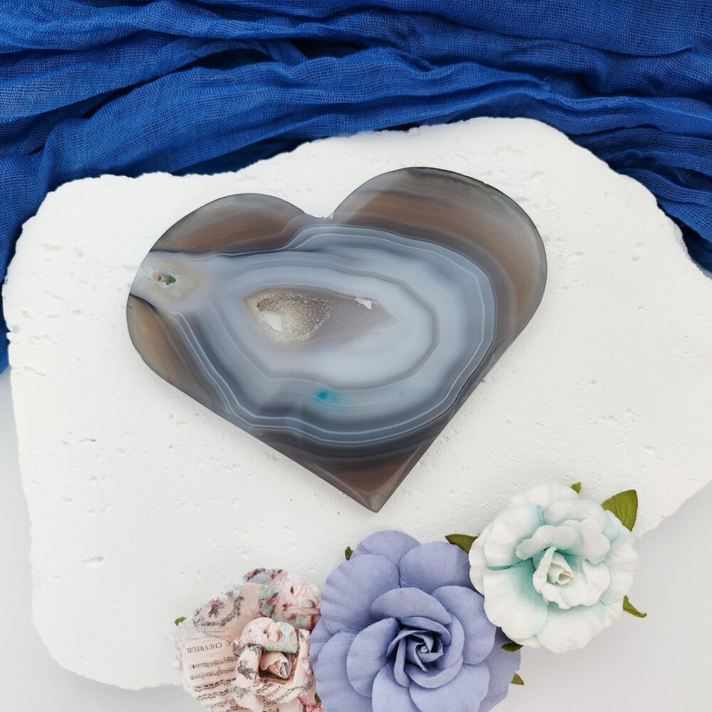 Druzy Agate Flat Heart Crystal Carving
